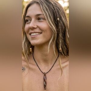 Blown Glass Pendant w/18" Leather necklace handmade, NWOT